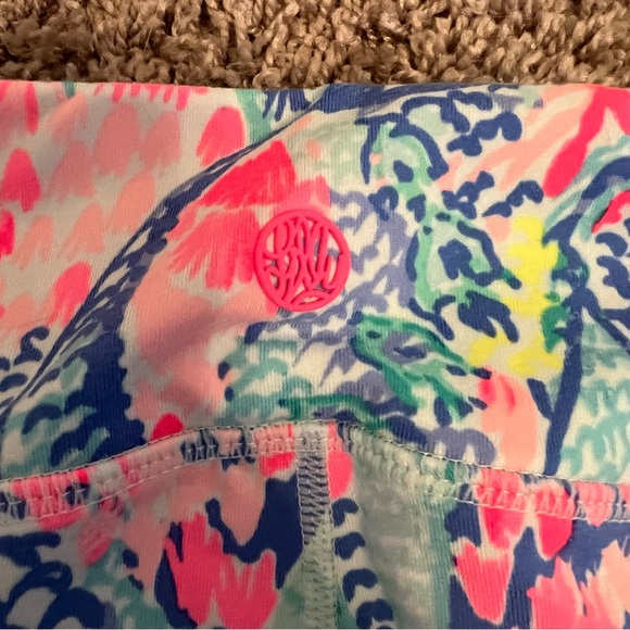 {Lilly Pulitzer} Luxletic Weekender Cropped Leggings - Mermaid Cove - Picture 12 of 13